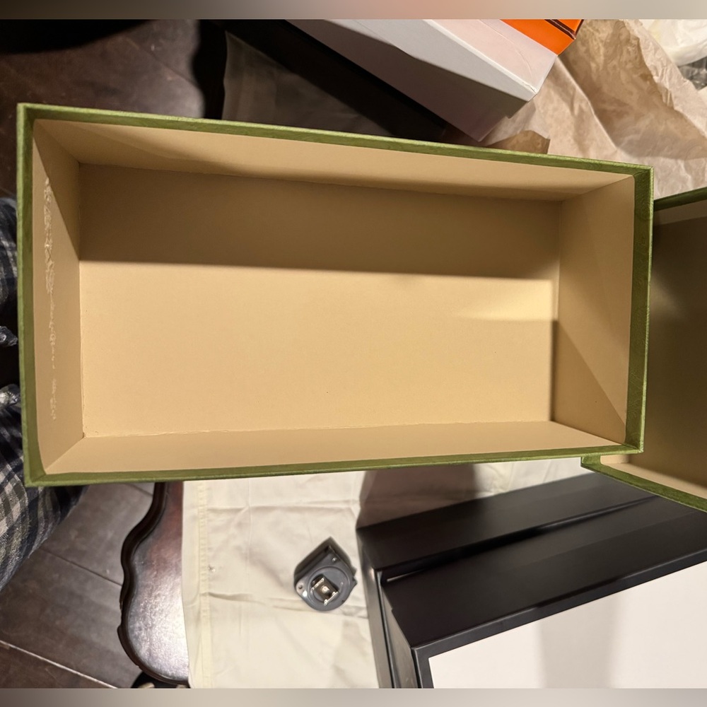 Gucci Green Embossed Box - Picture 5 of 9
